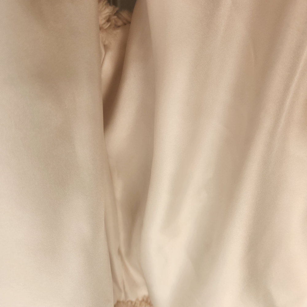 Betsey Johnson White Faux Fur Vest With Pockets XL - Picture 6 of 6